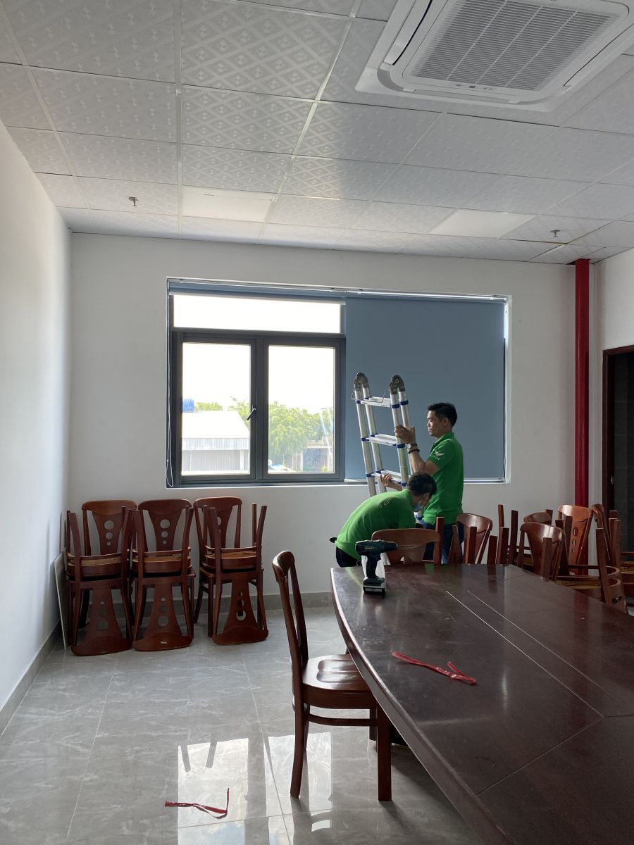 rèm cuốn cản nắng
